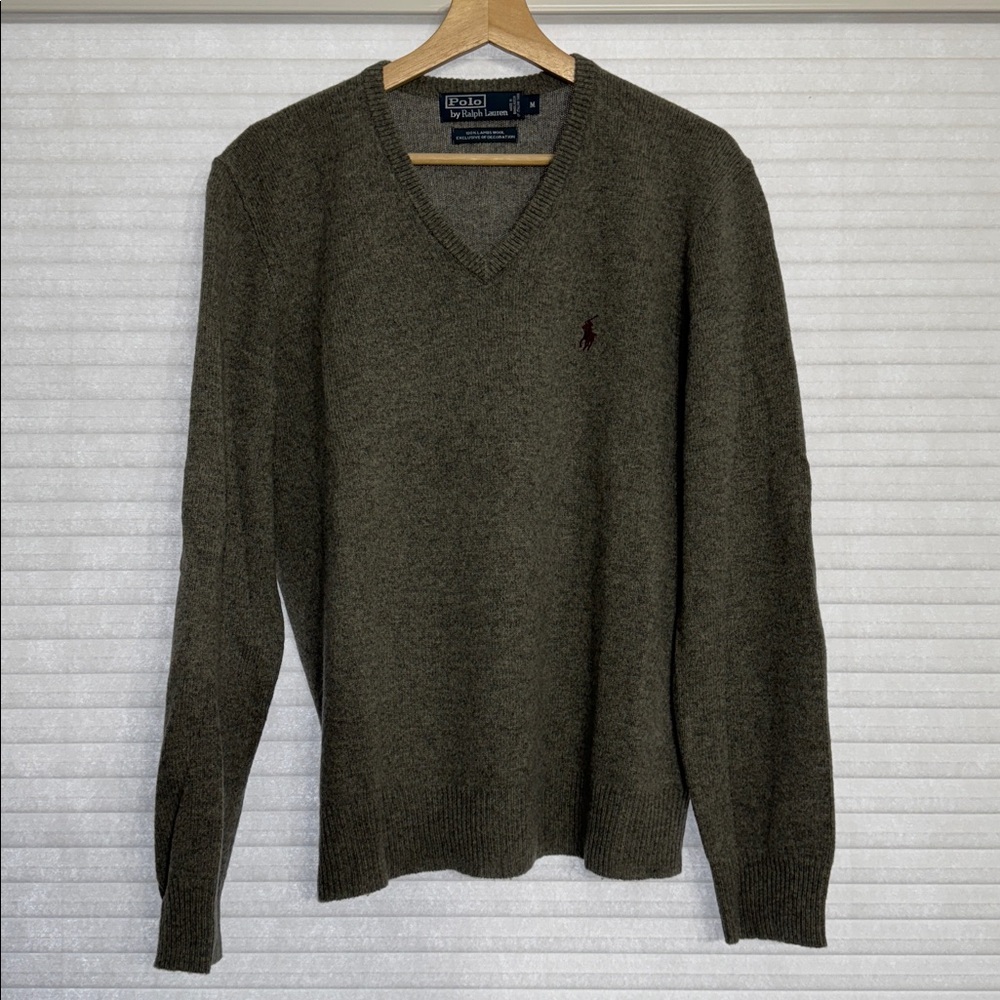 Lambs Wool! Polo Ralph Lauren Charcoal V-Neck Sweater. Size M. New without tags.